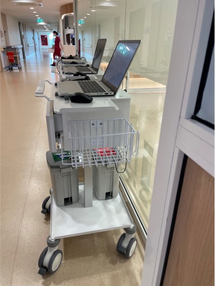 Medical Mobile Cart Computer  Model MR1